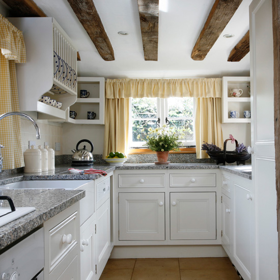 Open shelving | Small kitchen design | PHOTO GALLERY | Beautiful Kitchens | Housetohome.co.uk