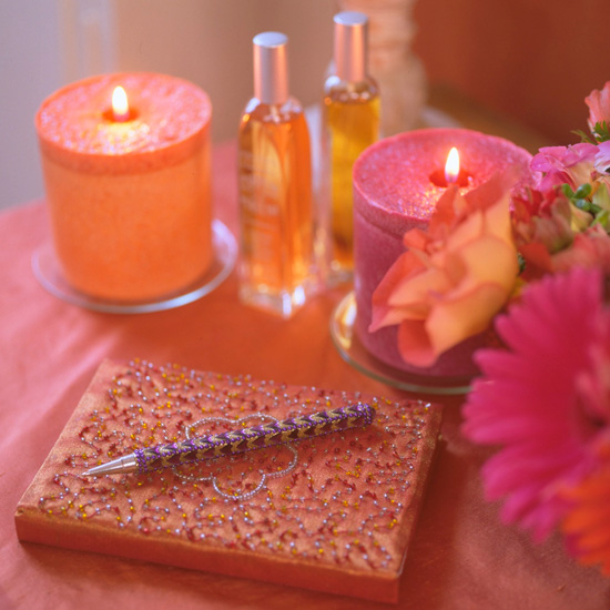 Candles | Create a romantic bedroom for Valentine's Day | Valentine's Day bedroom | PHOTO GALLERY