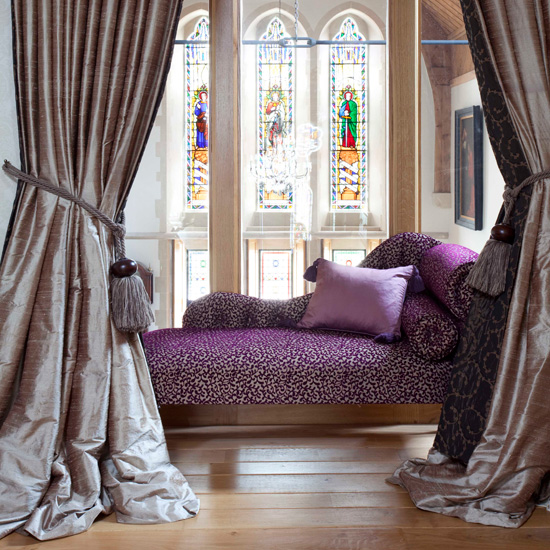 Chaise longue | Create a romantic bedroom for Valentine's Day | Valentine's Day bedroom | PHOTO GALLERY