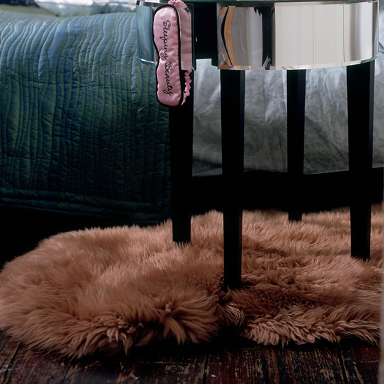 Fur rug | Create a romantic bedroom for Valentine's Day | Valentine's Day bedroom | PHOTO GALLERY
