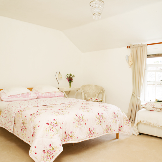 Guest bedroom | Traditional cottage | House tour | Ideal Home | PHOTO GALLERY