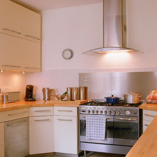 Kitchen area | Stylish white terrace | House tour | Ideal Home | PHOTO GALLERY