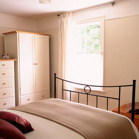 Bedroom | New England-style cottage | House tours | Ideal Home | PHOTO GALLERY