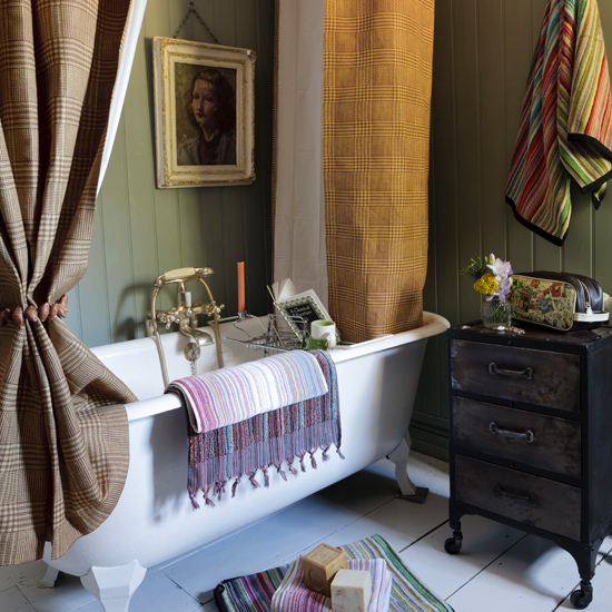 Get cosy bathroom chic Get cosy bathroom chic | Country cottage decor ideas | country decorating | decorating trend | PHOTO GALLERY | Country Homes & Interiors on Housetohome