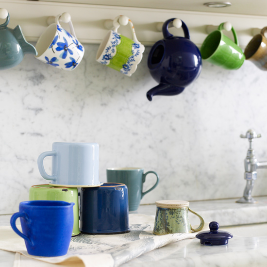 Eclectic hanging chinaware Eclectic hanging chinaware | Colourful kitchen furniture and accessories | Kitchen ideas | Kitchen furniture | Kitchen accessories | PHOTO GALLERY | Homes & Gardens on Housetohome