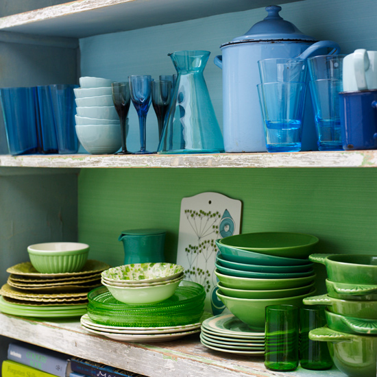 Colour-coded chinaware and glassware Colour-coded chinaware and glassware | Colourful kitchen furniture and accessories | Kitchen ideas | Kitchen furniture | Kitchen accessories | PHOTO GALLERY | Homes & Gardens on Housetohome