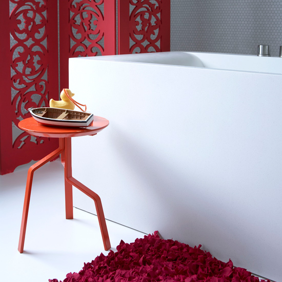 Add a show-stopping screen Add a show-stopping screen | Add colour to your bathroom | Easy bathroom ideas | Bathroom | PHOTO GALLERY | Housetohome