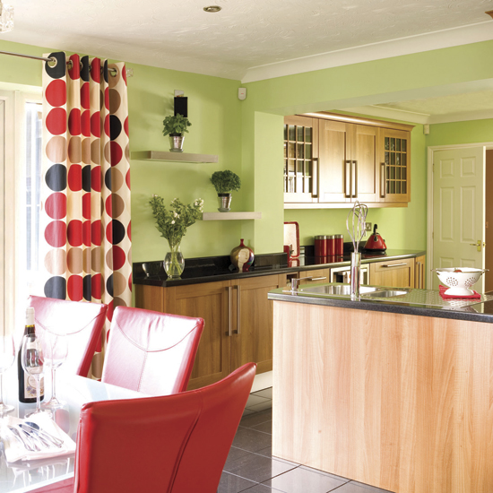 Colour-zoned kitchen decorating with contrasting colours | complementary colours | colour schemes | PHOTO GALLERY | Housetohome