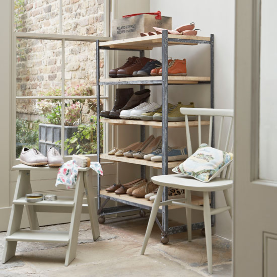 Make space for a shoe rack | Country-style utility rooms | Decorating ideas | PHOTO GALLERY | Housetohome.co.uk