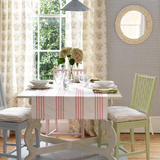 Choose a new table style Scandinavian table style | Scandinavian-style decorating ideas | Decorating ideas | PHOTO GALLERY