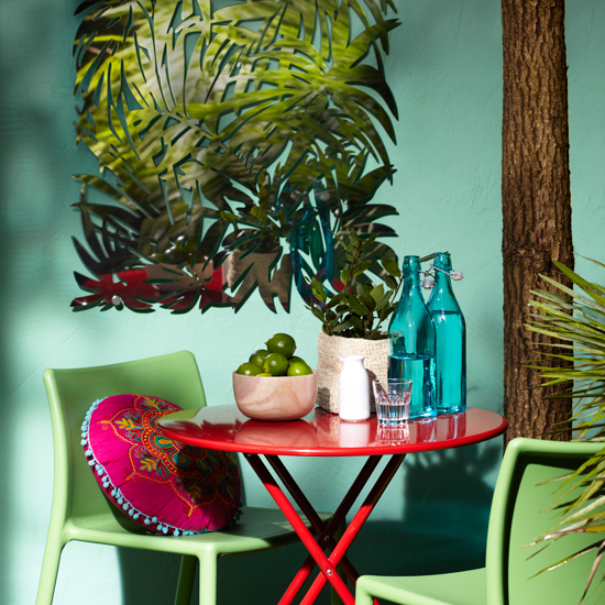 Bright and bold table and chairs | colourful garden ideas | how to add colour to your garden | colour week | housetohome