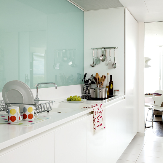 Choose floor-to-ceiling cupboards |Choose floor-to-ceiling cupboards |Give your kitchen personality | Kitchen design tips from top interior designers | Kitchen design ideas | PHOTO GALLERY | Homes & Gardens | Housetohome
