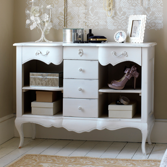Add ornate storage Vintage bedroom storage | Vintage-style bedroom | Bedroom designs | PHOTO GALLERY | Housetohome