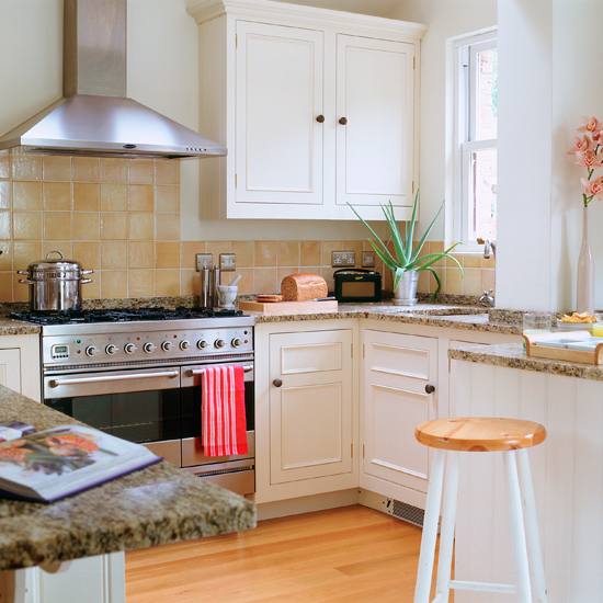 Country kitchen with built-in oven | Country kitchens | Kitchen design | PHOTO GALLERY | Housetohome.co.uk