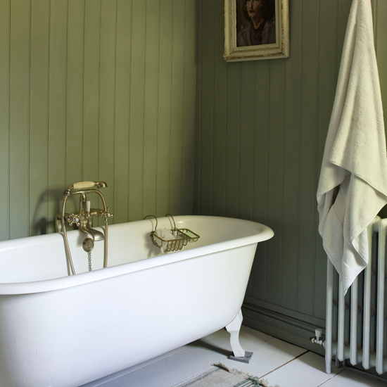 Bathroom | Cosy Georgian cottage house tour