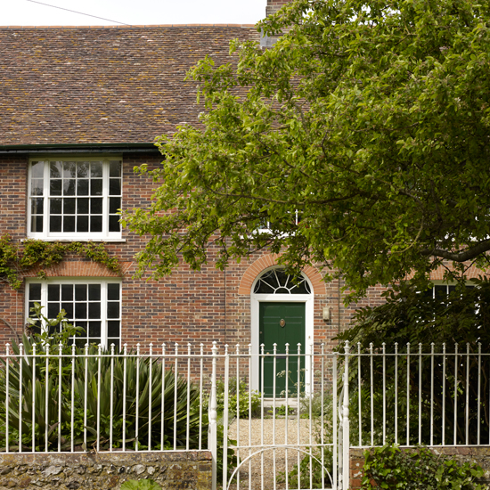 Exterior | Cosy Georgian cottage house tour