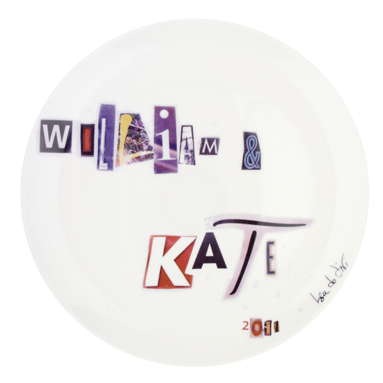 Royal Headline by Ben de Lisi Royal Headline by Ben de Lisi | Royal Wedding plates | Royal Wedding 2010 | Royal Wedding memorabilia | Livingetc Royal Wedding plate auction | PHOTO GALLERY | Housetohome