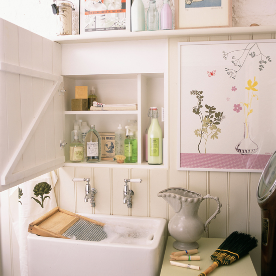Pretty country laundry room Pretty country laundry room | country style utility rooms | utility room ideas | laundry room ideas | housetohome