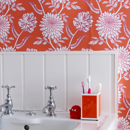 Traditional bathroom with red and pink wallpaper | colourful bathroom ideas | bathroom ideas | PHOTO GALLERY | Housetohome.co.uk