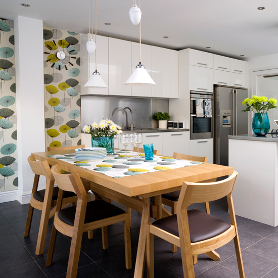 Team white cabinets with pattern White kitchen with retro pattern | Create the ultimate open-plan kitchen | Open-plan kitchen | PHOTO GALLERY