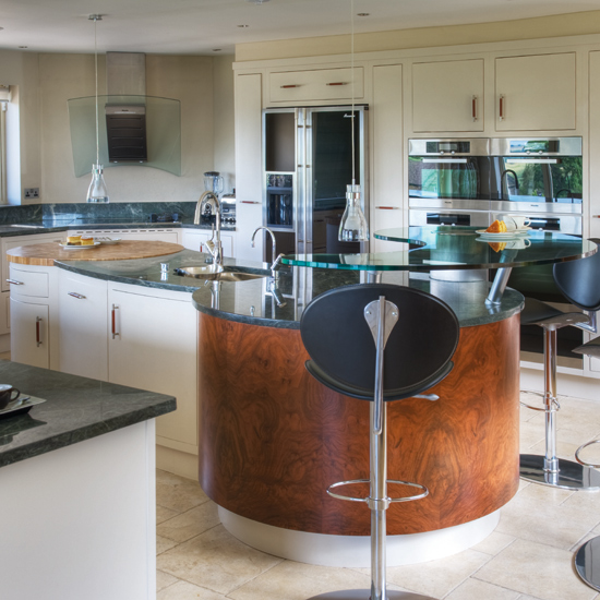 Rethink your kitchen layout Modern white kitchen | Create the ultimate open-plan kitchen | Open-plan kitchen | PHOTO GALLERY