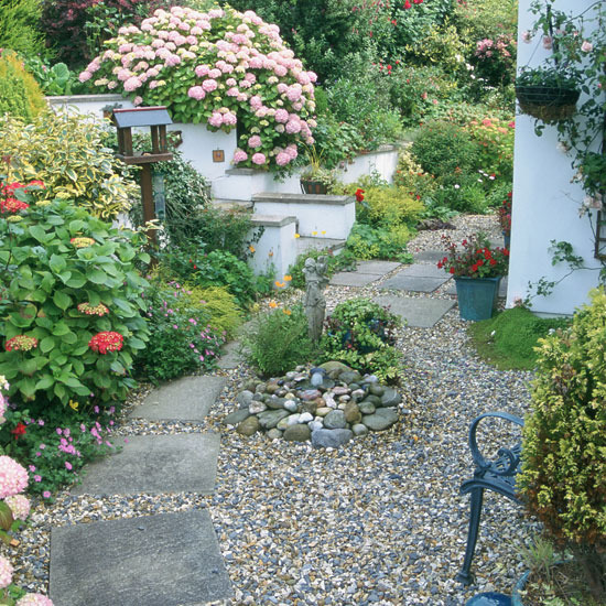 Front garden with gravel | Gardens | Front garden designs | PHOTO GALLERY | Housetohome.co.uk