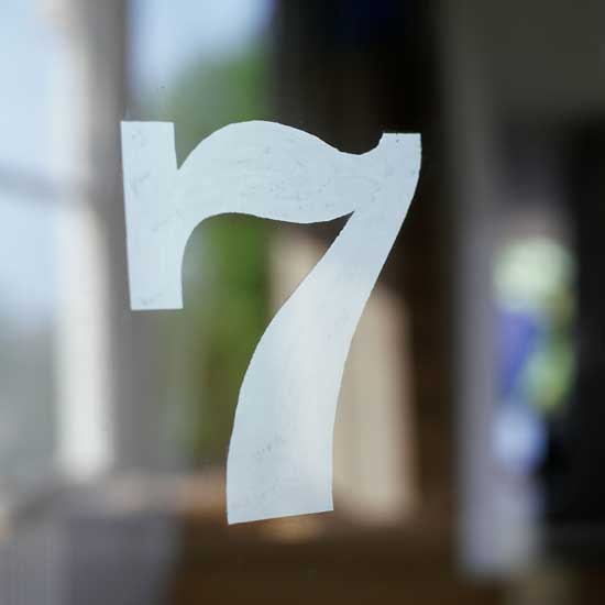 Door number stencil | 10 ways with stencils | Easy stencilling ideas | PHOTO GALLERY