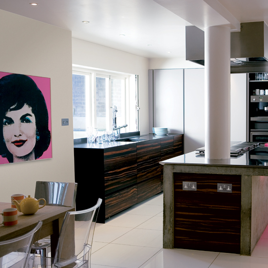 Take a tour around a modern opulent home 