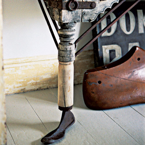 Unique feet Shoemakers last table leg | Take a tour around a salvage-lovers home | House tours | PHOTO GALLERY