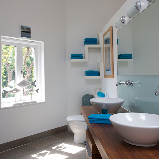 Quirky shelves | bathroom shelving ideas | 10 of the best bathroom shelving ideas | bathroom storage ideas | housetohome