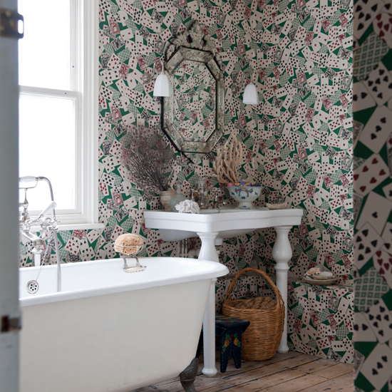 Patterned bathroom 