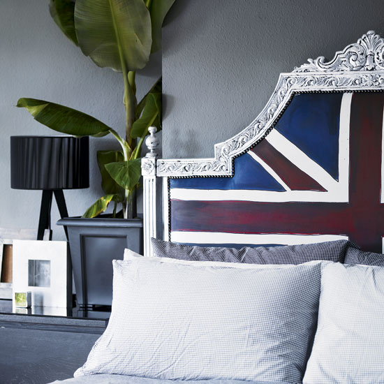 Iconic bedroom headboard Iconic bedroom headboard | Jimmie Karlsson's upcycled London flat | House tour | Modern decorating ideas | PHOTO GALLERY | Livingetc | Housetohome