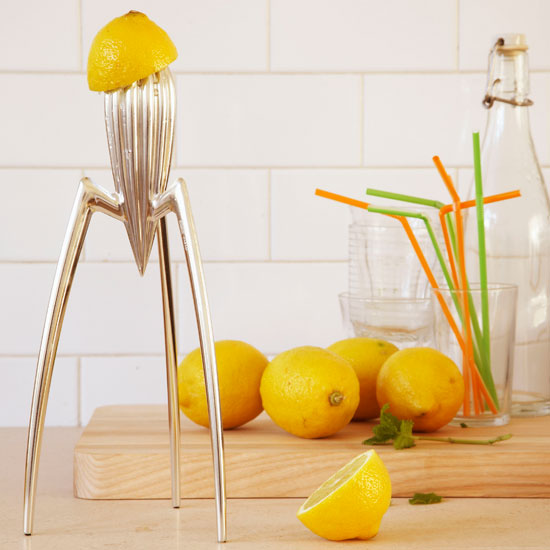 Juicy Salif lemon squeezer by Philippe Starck | Livingetc's Design Classics | Modern furniture and accessories | Modern design | PHOTO GALLERY | Livingetc | Housetohome