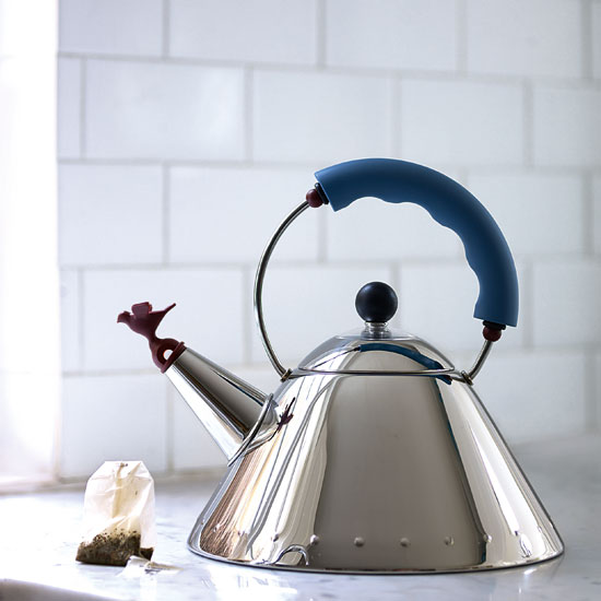 Whistling kettle by Michael Graves | Livingetc's Design Classics | Modern furniture and accessories | Modern design | PHOTO GALLERY | Livingetc | Housetohome