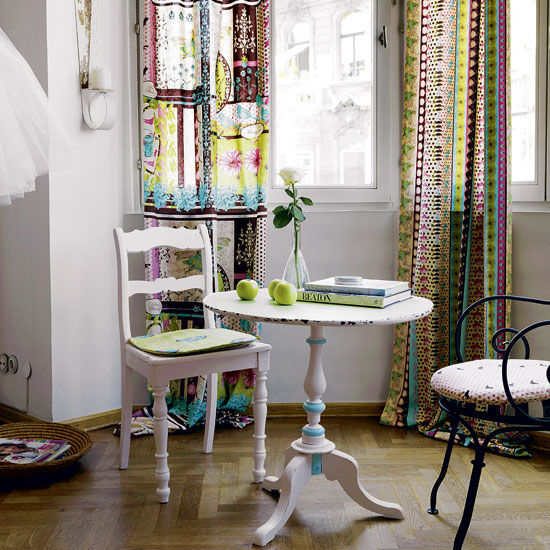 Living room bay window | Technicolour Cologne apartment tour | House tour | Modern decorating ideas | PHOTO GALLERY | Livingetc | Housetohome
