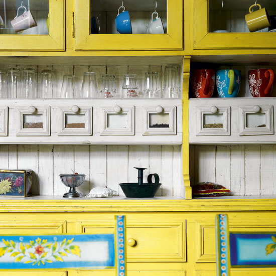 Kitchen dresser | Technicolour Cologne apartment tour | House tour | Modern decorating ideas | PHOTO GALLERY | Livingetc | Housetohome
