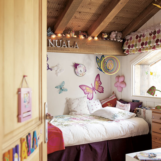 Girls' bedroom | Romantic Alpine chalet house tour | House tour | Modern decorating ideas | PHOTO GALLERY | Livingetc | Housetohome