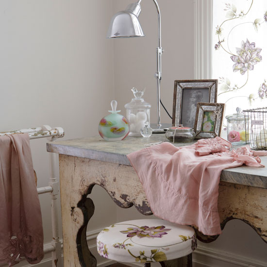 Feminine dressing table