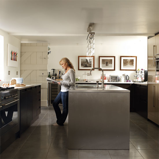 Kitchen | Converted Tudor farmhouse house tour | modern decorating ideas | house tour | PHOTO GALLERY | Livingetc | Housetohome