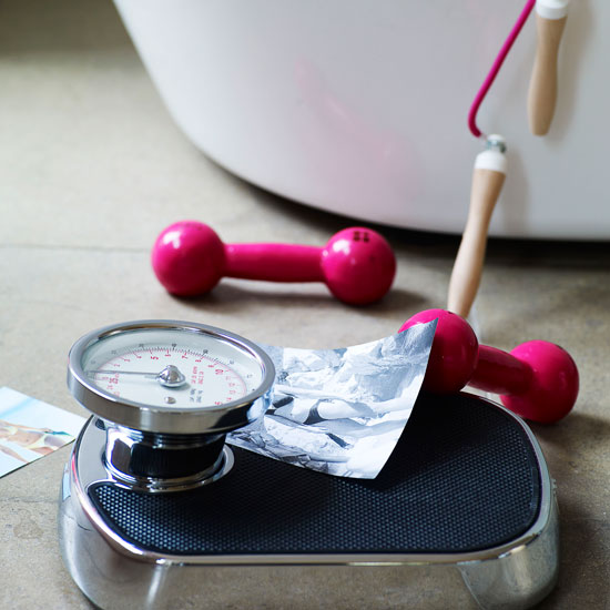 Bathroom scales 10 steps to a spachic bathroom housetohome.co.uk