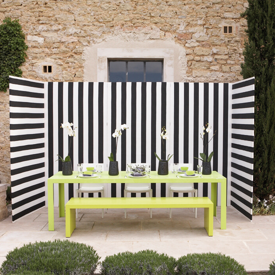 Contemporary table setting Contemporary table setting | Alfresco dining looks