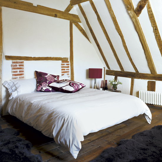 Cosy country bedroom Cosy country bedroom | take a tour around a pure 17th century parsonage | house tours | housetohome