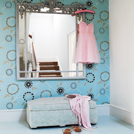 Landing Landing | Colourful Victorian home