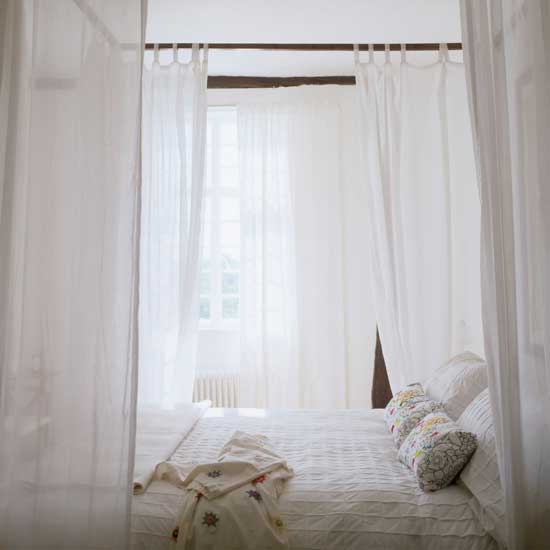 Pick a canopy bed Pick a canopy bed | Hotel-style bedroom | Freestanding bath | Bedroom | Bedroom decorating ideas | PHOTO GALLERY | Housetohome.co.uk