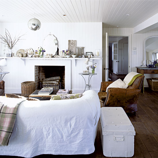 Living room | All-white extended cottage | Real Home | Livingetc house tour | PHOTO GALLERY | Housetohome
