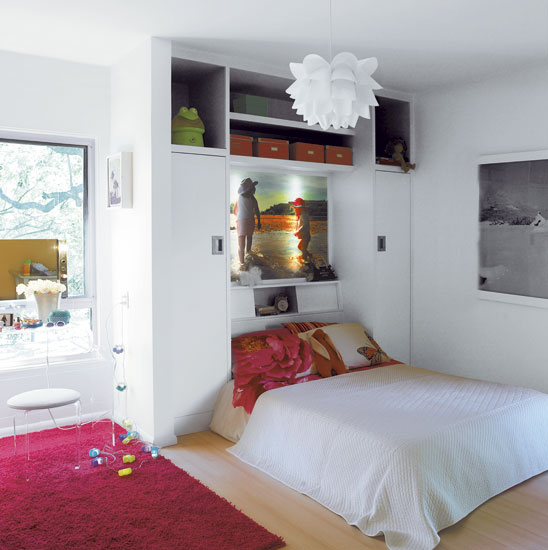Gloriously girly bedroom Gloriously girly bedroom | Take a tour around actress Rachel Griffiths' mid-centurymodern LA home | house tours | housetohome