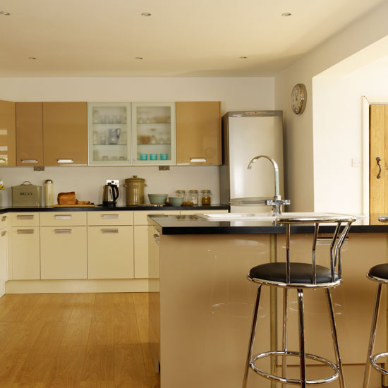 Island unit | Extended kitchen-diner | Kitchen makeovers | Ideal Home kitchen tour | PHOTO GALLERY | Housetohome