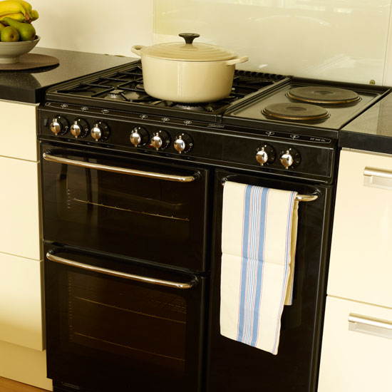Range cooker | Extended kitchen-diner | Kitchen makeovers | Ideal Home kitchen tour | PHOTO GALLERY | Housetohome
