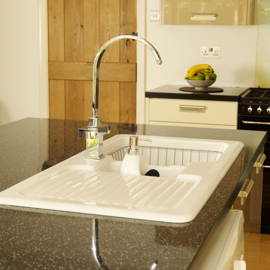 Kitchen sink | Extended kitchen-diner | Kitchen makeovers | Ideal Home kitchen tour | PHOTO GALLERY | Housetohome