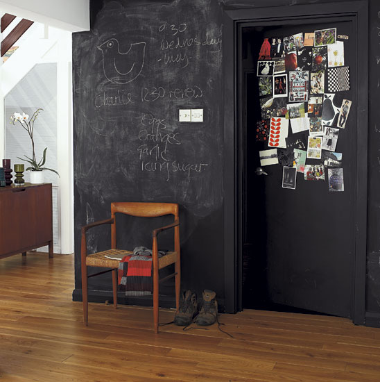 Chalkboard wall | Retro Sixties house | PHOTO GALLERY | House tour | Livingetc